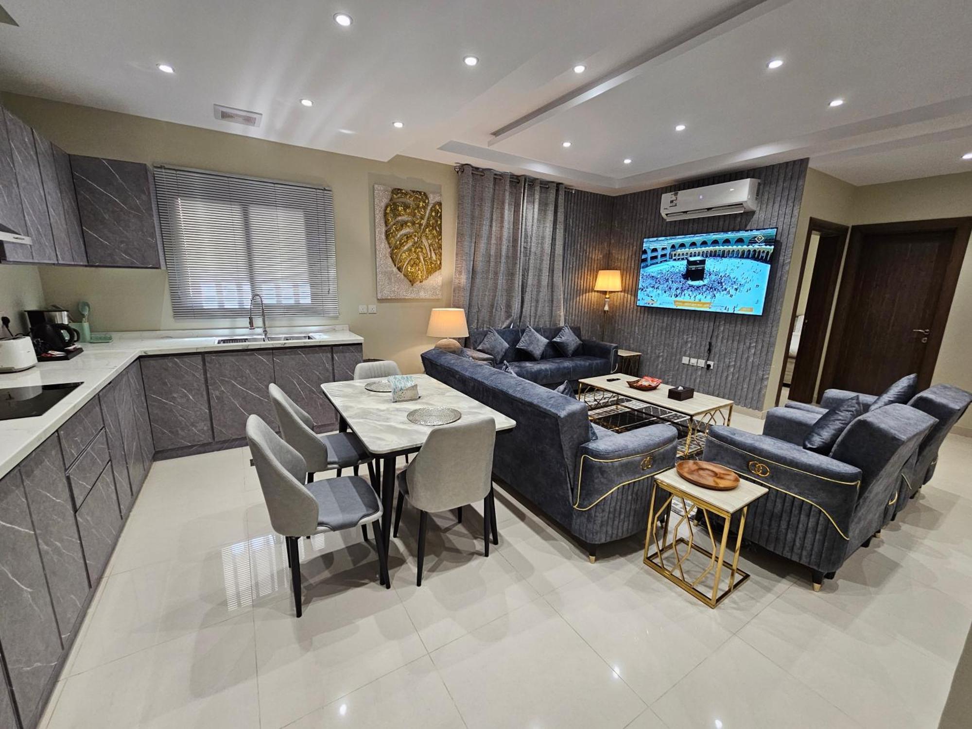 الشقق الفاخرة Modern Apartments Of 3 Bedrooms 5 Minutes To Haram Medina Exterior photo